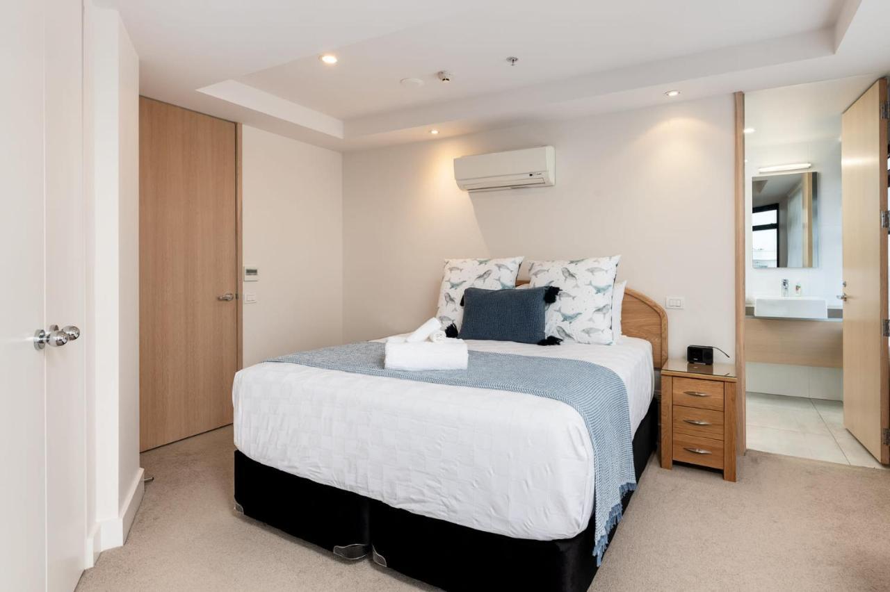 Superb Elevated Views Of Harbour With Heated Pool, Gym & Parking Apartment Mount Maunganui Ngoại thất bức ảnh