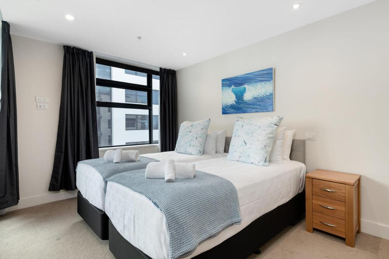 Superb Elevated Views Of Harbour With Heated Pool, Gym & Parking Apartment Mount Maunganui Ngoại thất bức ảnh